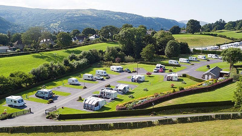 CARAVAN PARKS SNOWDONIA